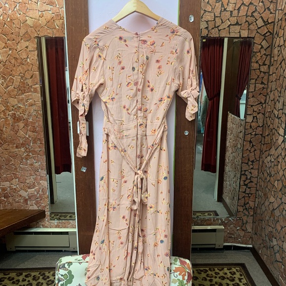 Faithfull the Brand Peach Floral Midi Dress - Picture 5 of 8